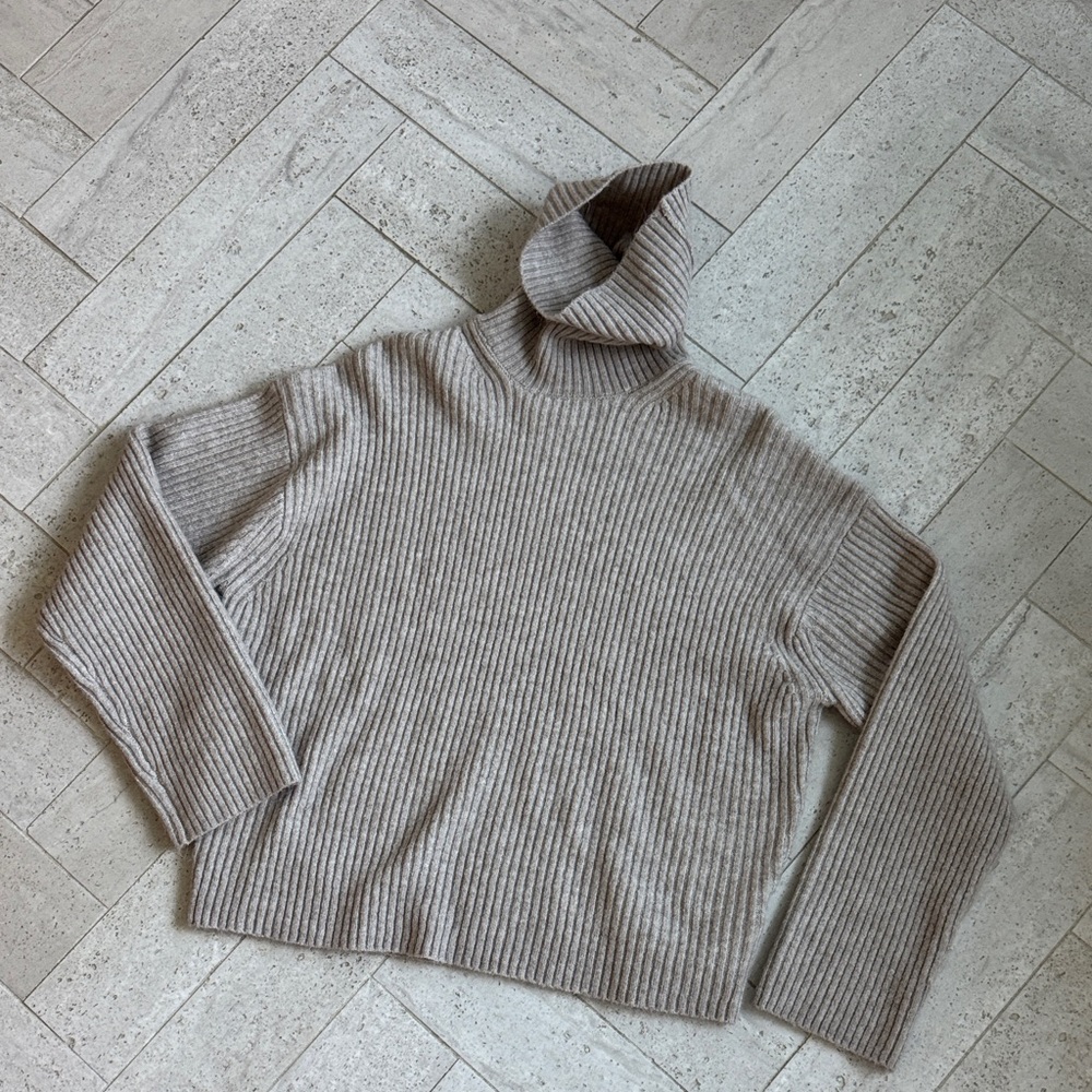 H&M Ribbed Turtleneck Sweater - Gray